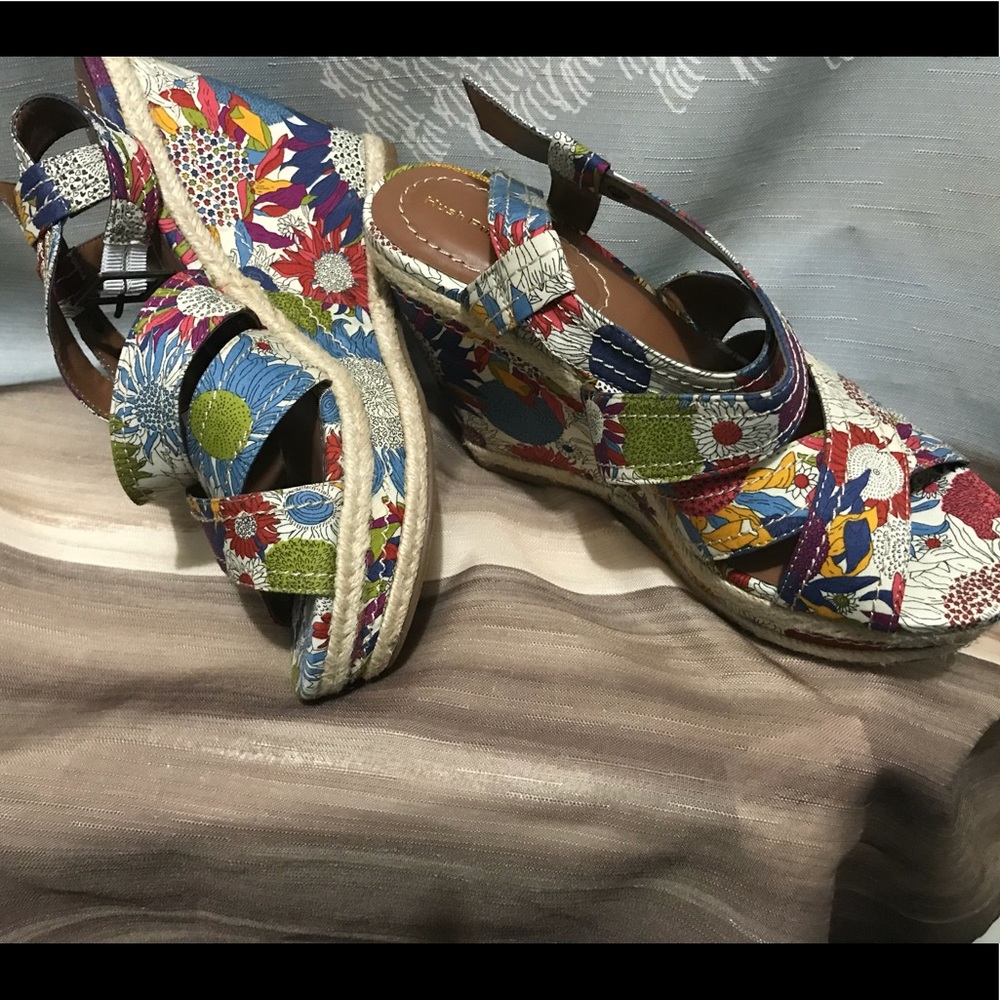 Multicolor shoes